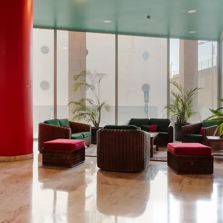 Expo Oriente Lis By Interhome *